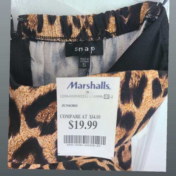 Dress - Picture 3 of 4